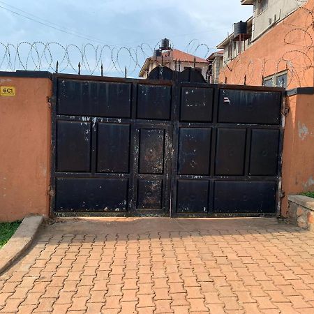 Lark Suites -Bukoto Kampala Kültér fotó