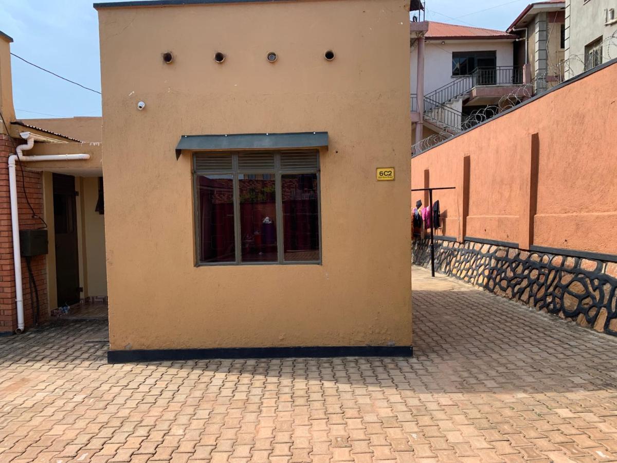 Lark Suites -Bukoto Kampala Kültér fotó